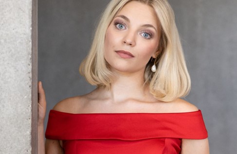 Rebecka Wallroth 2 B - photo by PeterAdamik