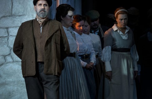 Jenufa-Kungliga-Operan-2024.-Foto_-Markus-Garder-3-687x1024