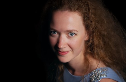 Jessica Elevant 2 kompr. web - photo by Helgi Reynisson
